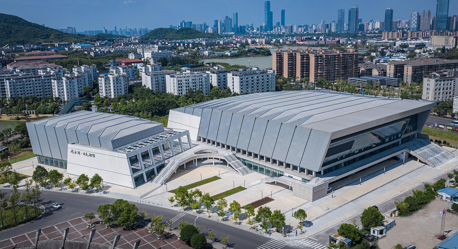 公司承建的中南大學(xué)新校區(qū)體育館（游泳館）建設(shè)工程榮獲兩項(xiàng)（土建、安裝）中國(guó)建設(shè)工程魯班獎(jiǎng)